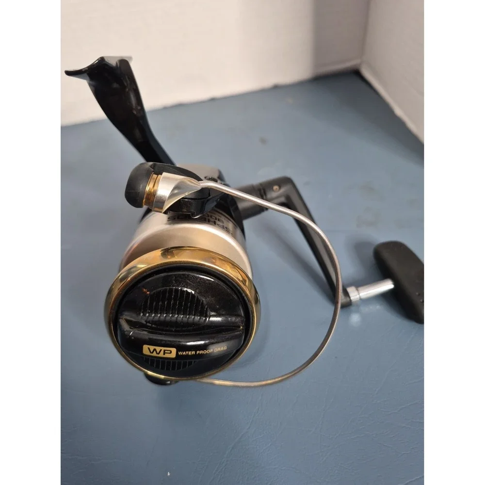 Shimano Speros 8000FA Fishing Spinning Reel Euc